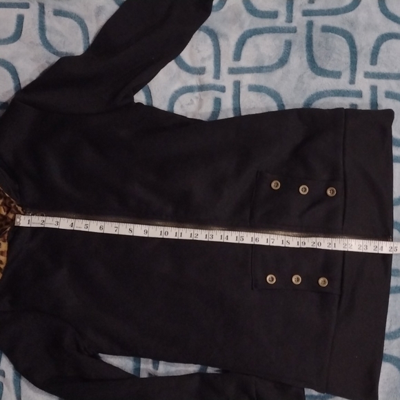 Sweater/Jacket - Picture 6 of 7